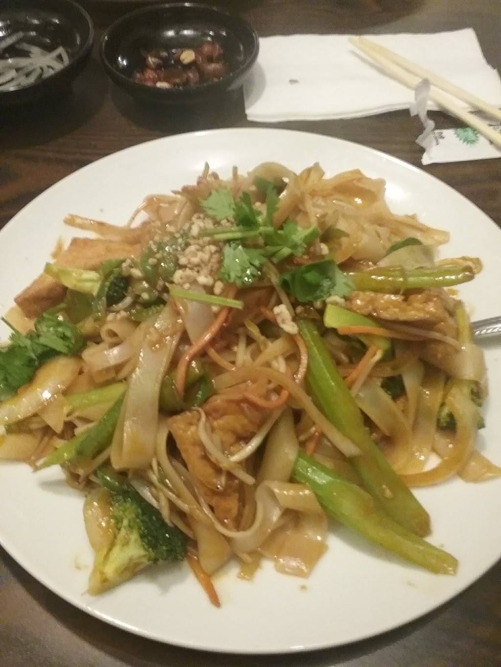 555 Grill | restaurant | 2501 Texas Avenue South D-104, College Station, TX 77840, USA | 9797043035 OR +1 979-704-3035