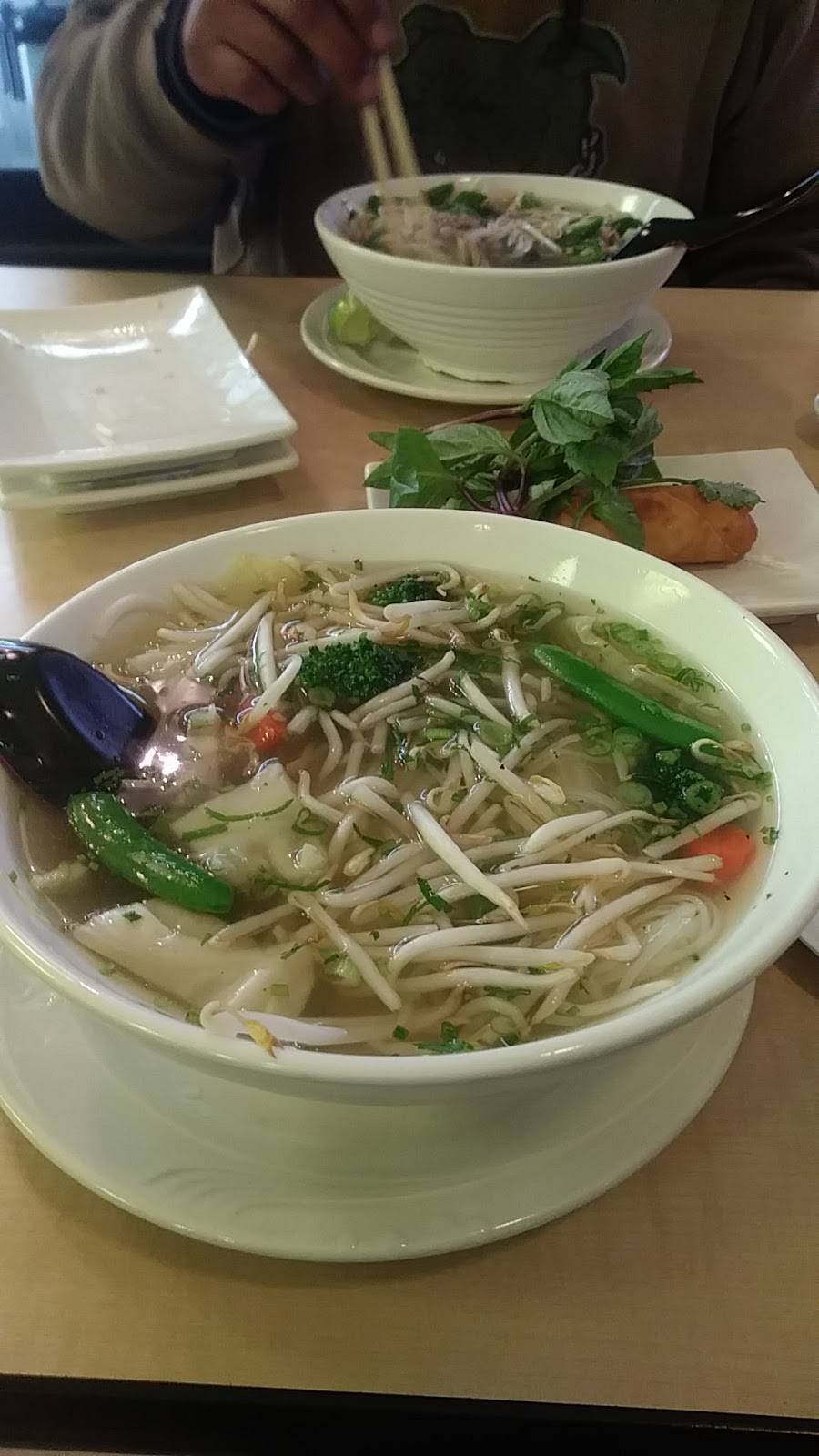 Simmering Pho Cafe | restaurant | 213 W Main Ave, Morgan Hill, CA 95037, USA | 4087792233 OR +1 408-779-2233