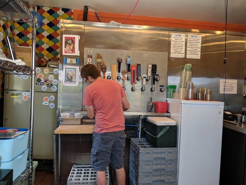 Tubbys Ice House | restaurant | 318 E Austin St, Fredericksburg, TX 78624, USA | 8303073026 OR +1 830-307-3026