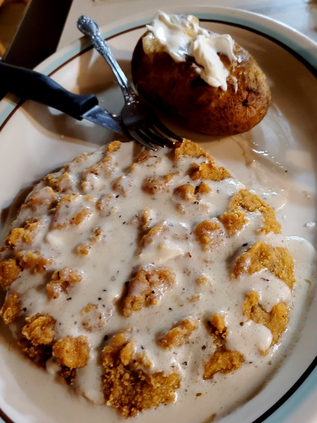 The Hitchrail Bar & Restaurant | restaurant | 421 Northern St, Pringle, SD 57773, USA | 6056732697 OR +1 605-673-2697