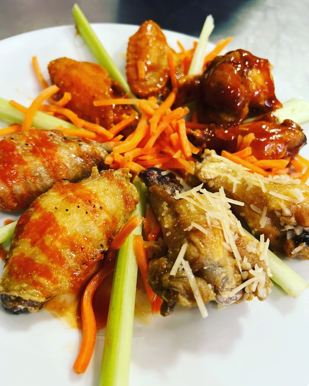 Chevadney’s Kitchen | restaurant | 112 W B St, Ontario, CA 91762, USA | 9095884858 OR +1 909-588-4858