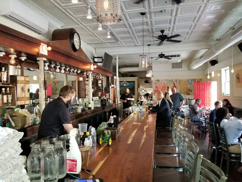 Farm Bar | restaurant | 1300 W Wellington Ave, Chicago, IL 60657, USA | 7732812599 OR +1 773-281-2599