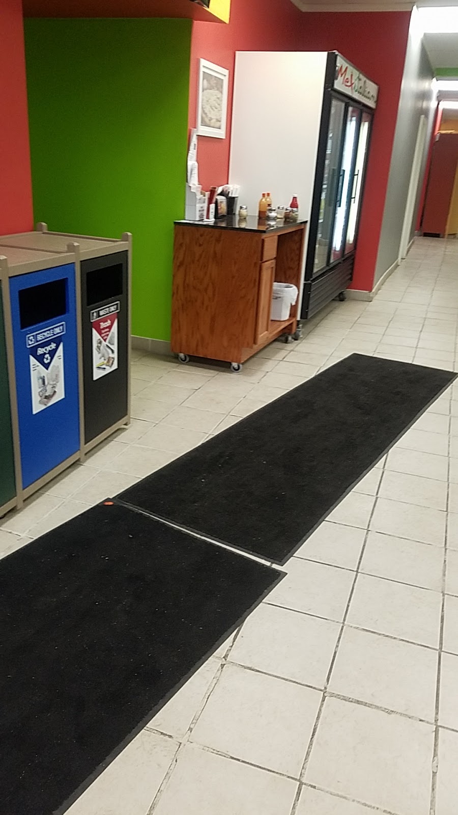 Mexitalian pizzeria | restaurant | 1193 Payne Ave, St Paul, MN 55130, USA | 6517720101 OR +1 651-772-0101