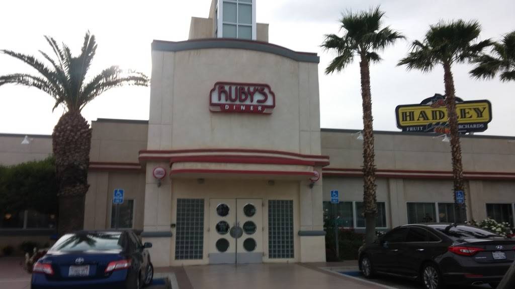 Rubys Diner | restaurant | 49000 Seminole Dr, Cabazon, CA 92230, USA | 9518493850 OR +1 951-849-3850
