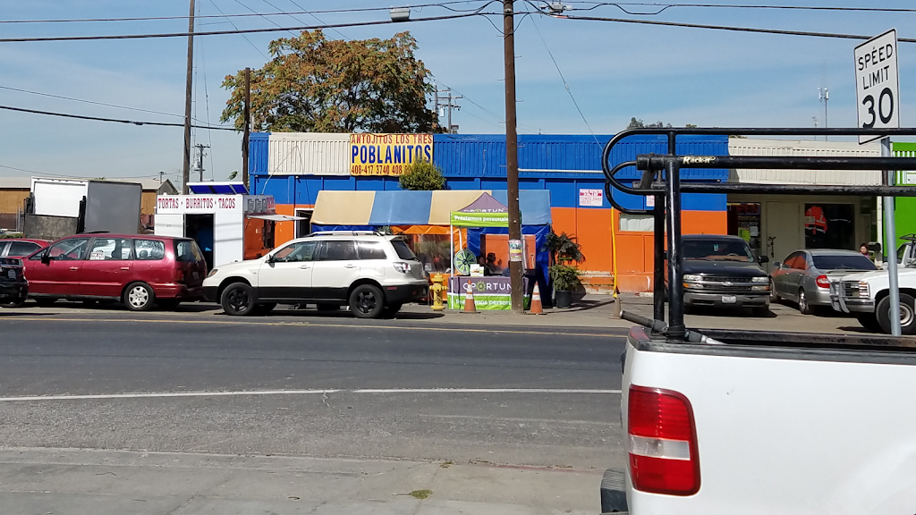 Antojitos Oaxaquenos Y Poblanos | restaurant | 307 Phelan Ave, San Jose, CA 95112, USA | 4084173740 OR +1 408-417-3740