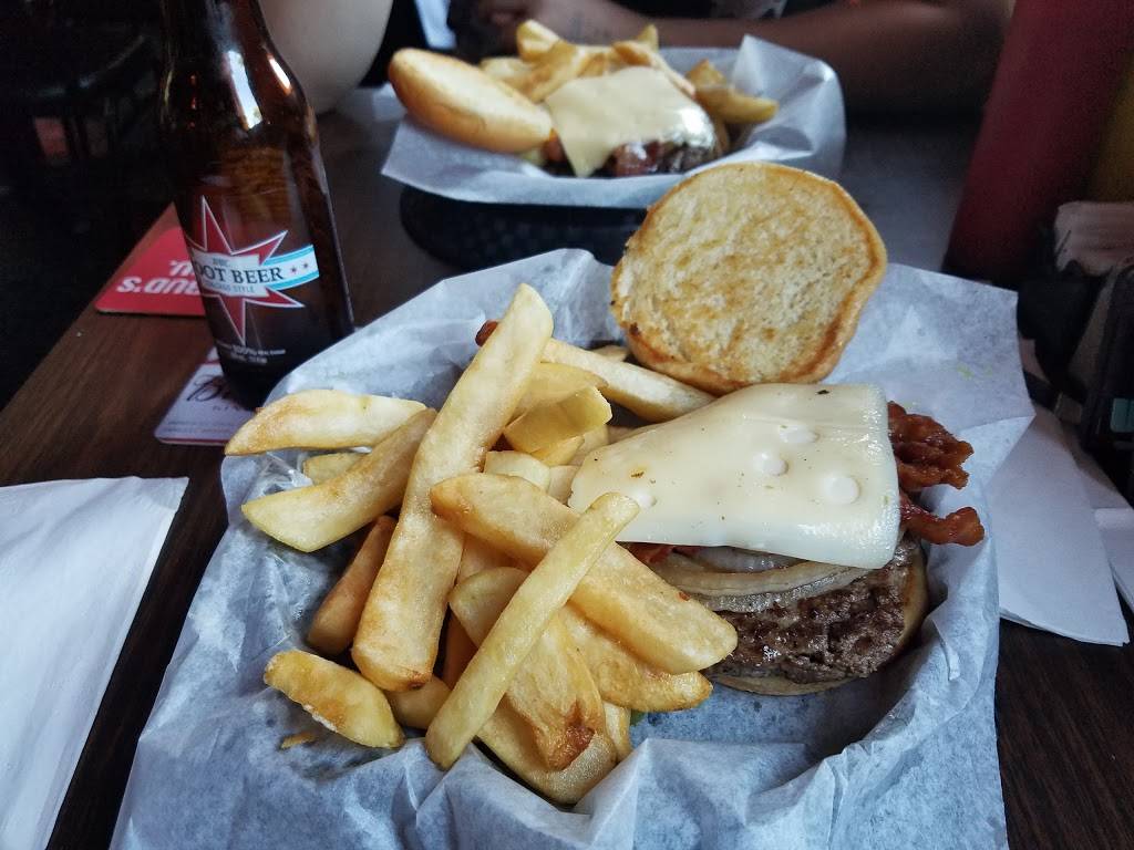 Schooners Peoria Heights | restaurant | 730 E War Memorial Dr, Peoria Heights, IL 61616, USA | 3096869895 OR +1 309-686-9895