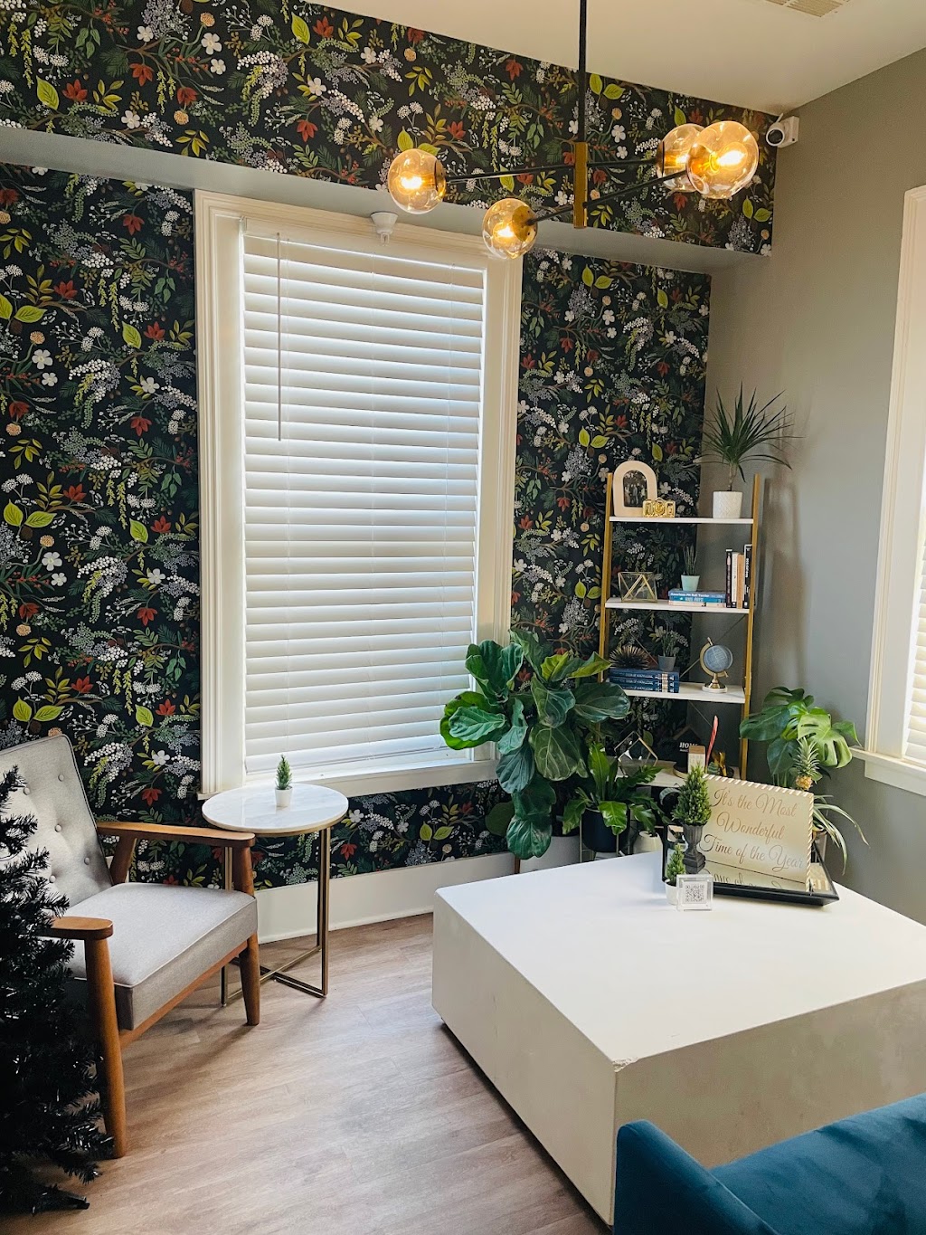 Little Wine House | restaurant | 350 W Julian St Bldg 4, San Jose, CA 95110, USA | 4084718039 OR +1 408-471-8039