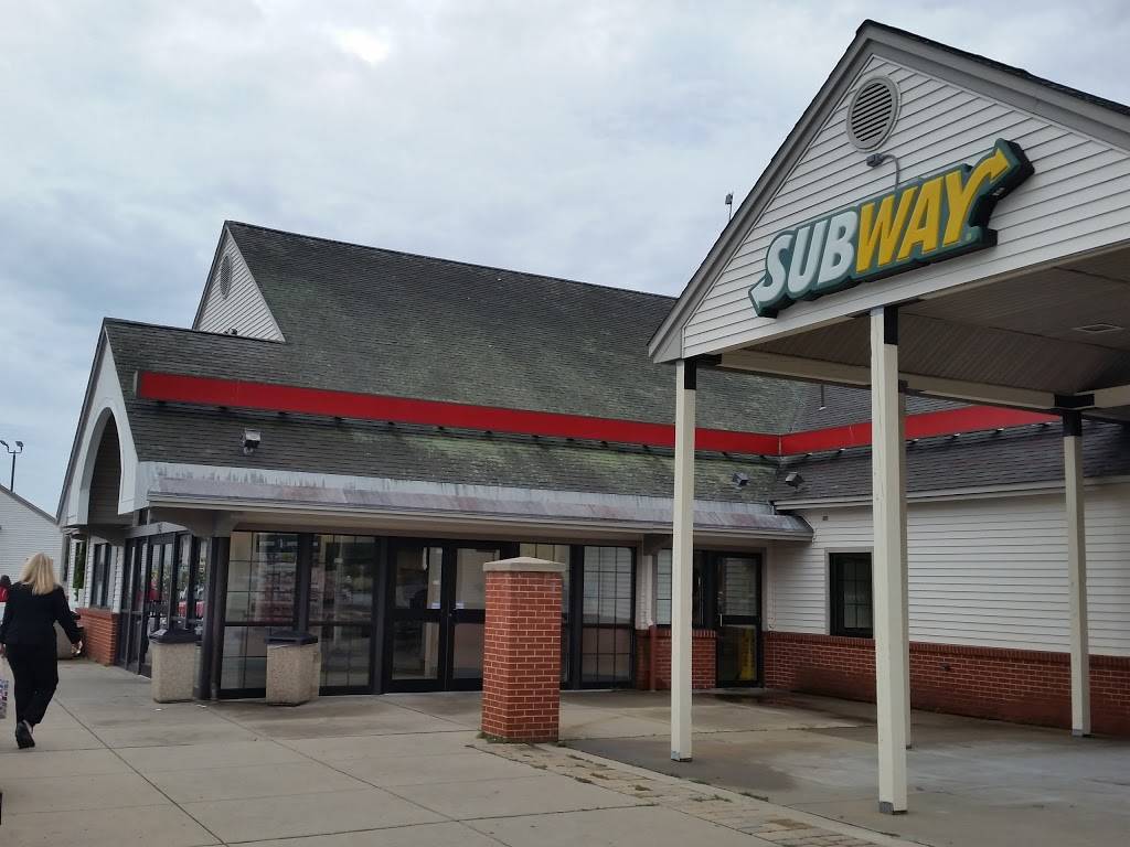 Subway Restaurants | restaurant | 2145 Iyannough Rd, West Barnstable, MA 02668, USA | 5083623700 OR +1 508-362-3700