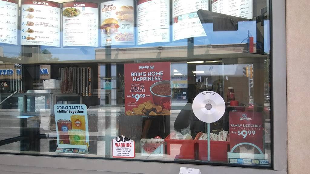 Wendys | restaurant | 914 N 27th St, Milwaukee, WI 53208, USA | 4149339144 OR +1 414-933-9144