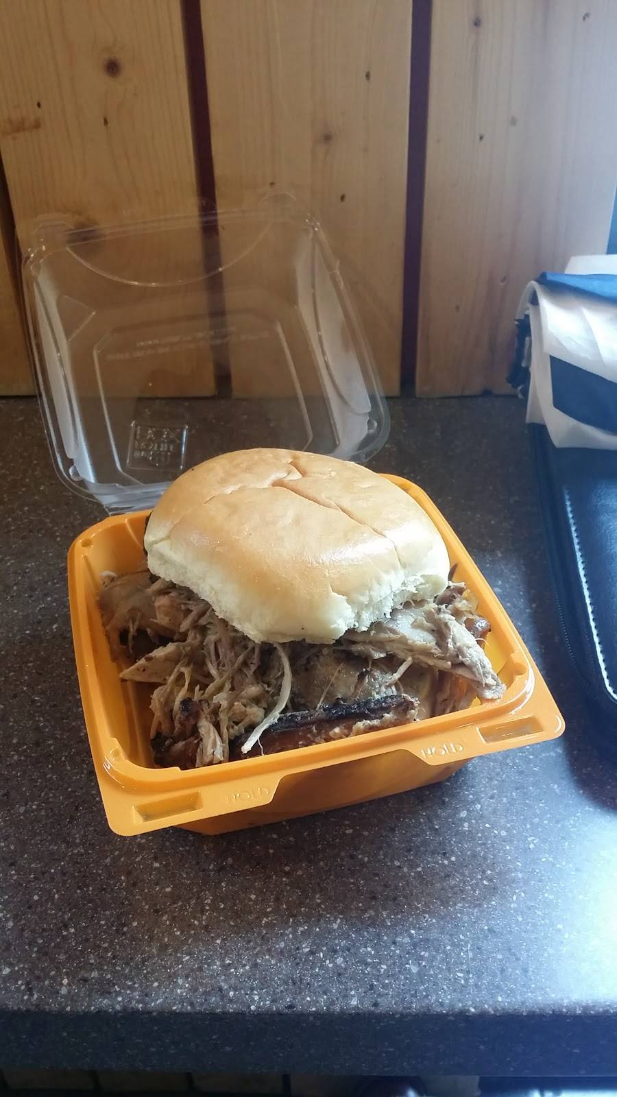 Fat Petes BBQ | restaurant | 801 18th St NW, Washington, DC 20006, USA | 2027303070 OR +1 202-730-3070