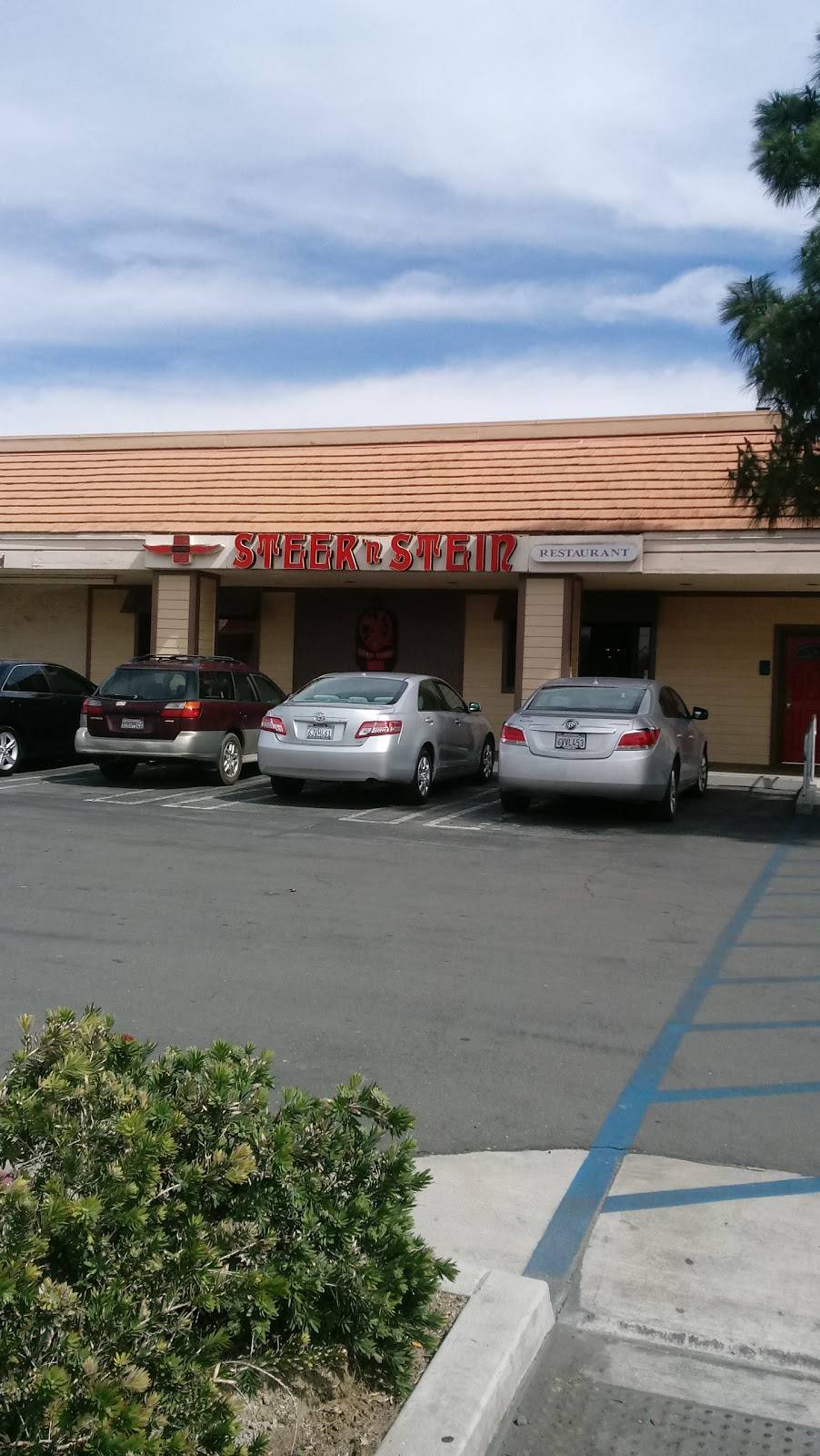 Steer n Stein Restaurant | restaurant | 3104 W Florida Ave, Hemet, CA 92545, USA | 9516586838 OR +1 951-658-6838