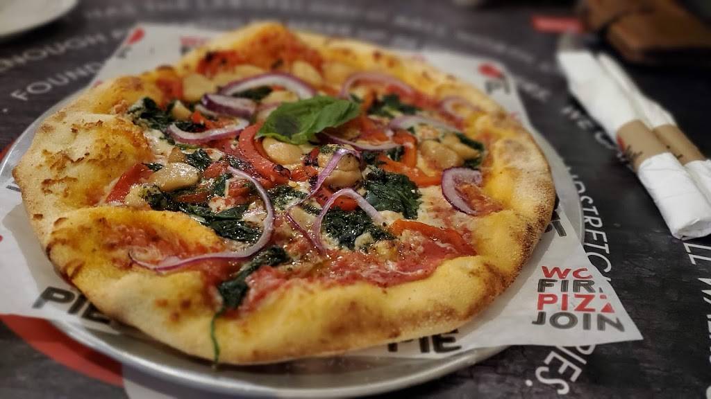 Pie Wood Fired Pizza Joint - Collingwood | restaurant | 499 First St, Collingwood, ON L9Y 1B9, Canada | 7052933900 OR +1 705-293-3900