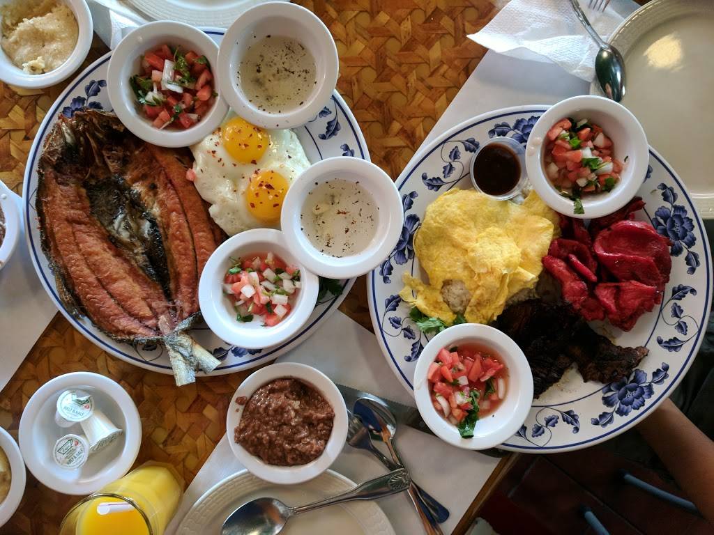 Uncle Mikes Place | restaurant | 1700 W Grand Ave, Chicago, IL 60622, USA | 3122265318 OR +1 312-226-5318