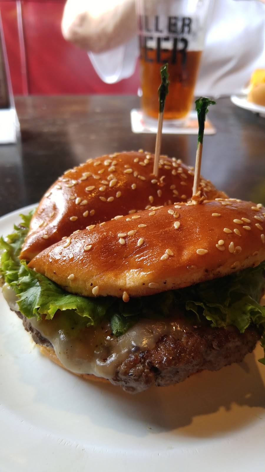 Johnnies Tavern | restaurant | 3503 Trabue Rd, Columbus, OH 43204, USA | 6144880110 OR +1 614-488-0110