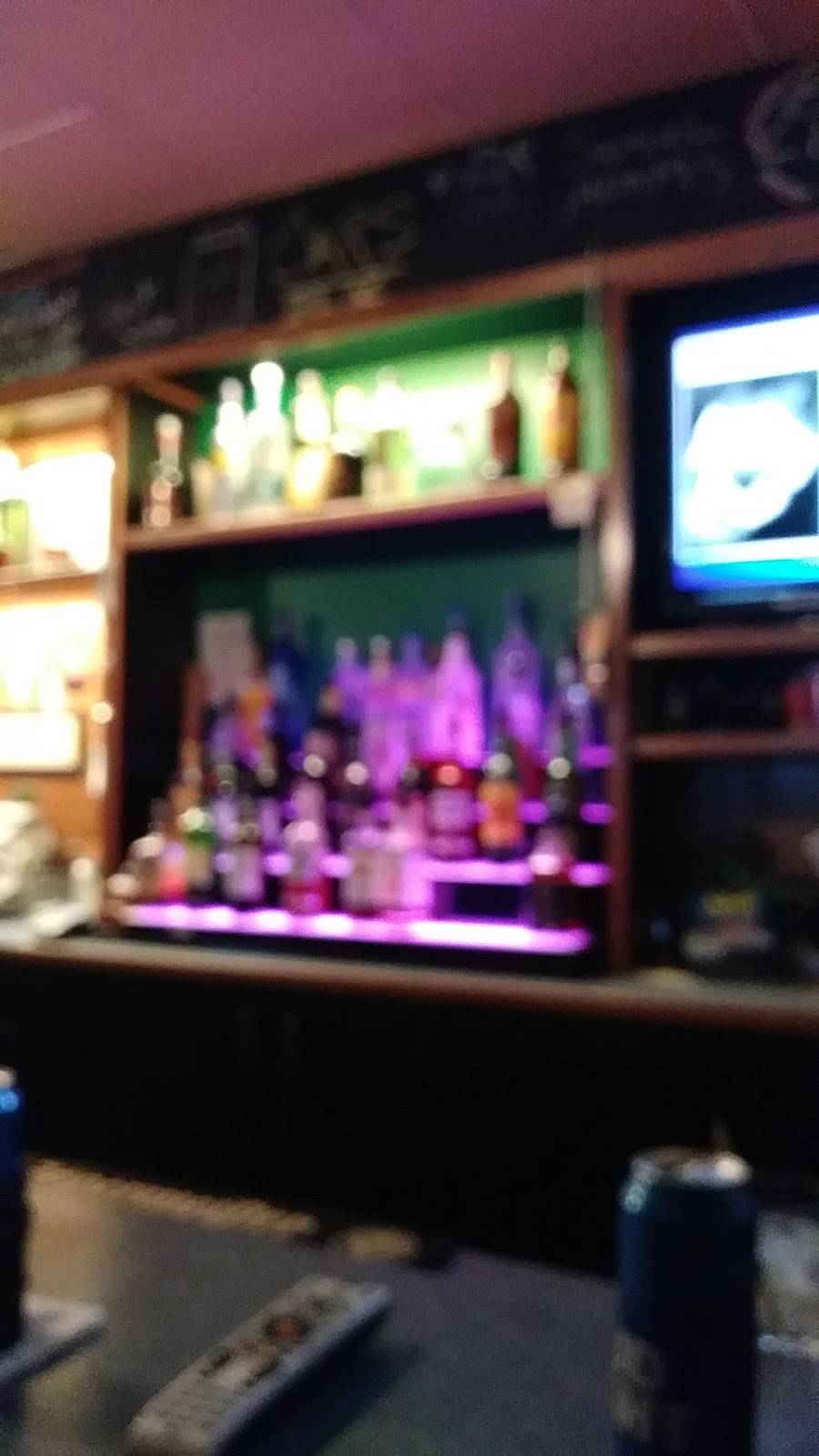 Club Turf | restaurant | 2404 S 60th St, Omaha, NE 68106, USA | 4025534972 OR +1 402-553-4972