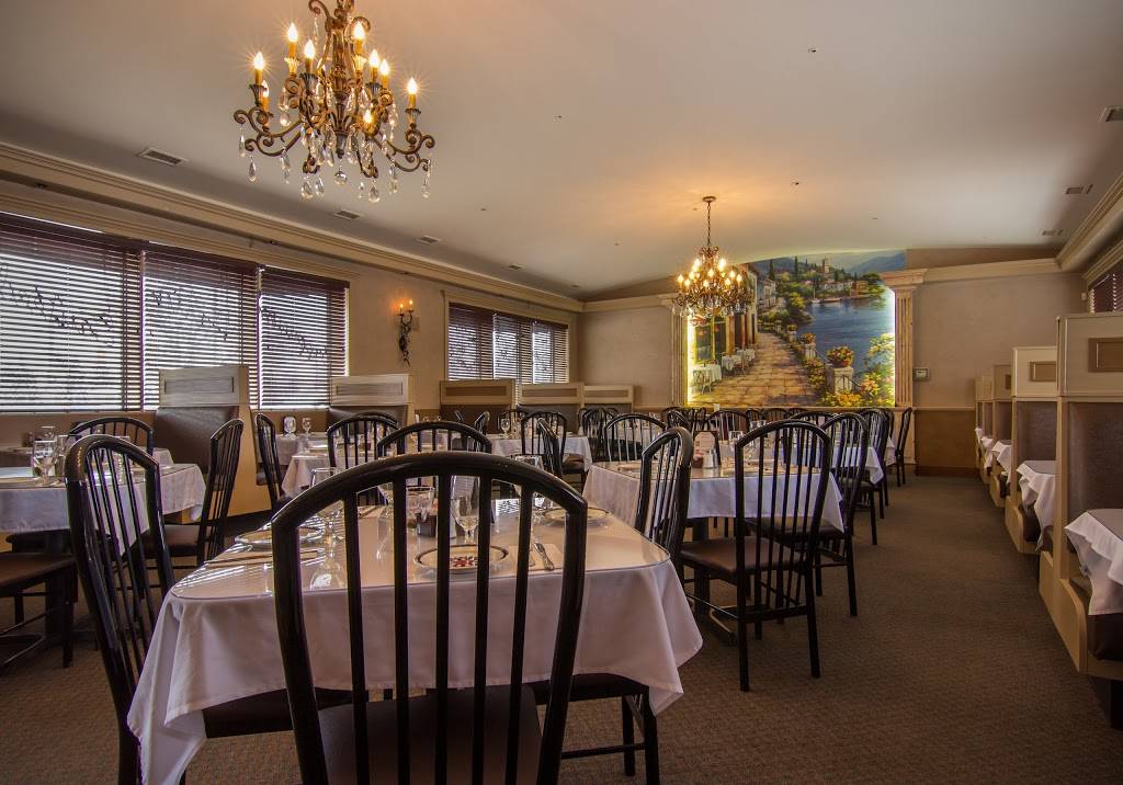 Aurelios | restaurant | 43080 Garfield Rd, Clinton Twp, MI 48038, USA | 5862635353 OR +1 586-263-5353