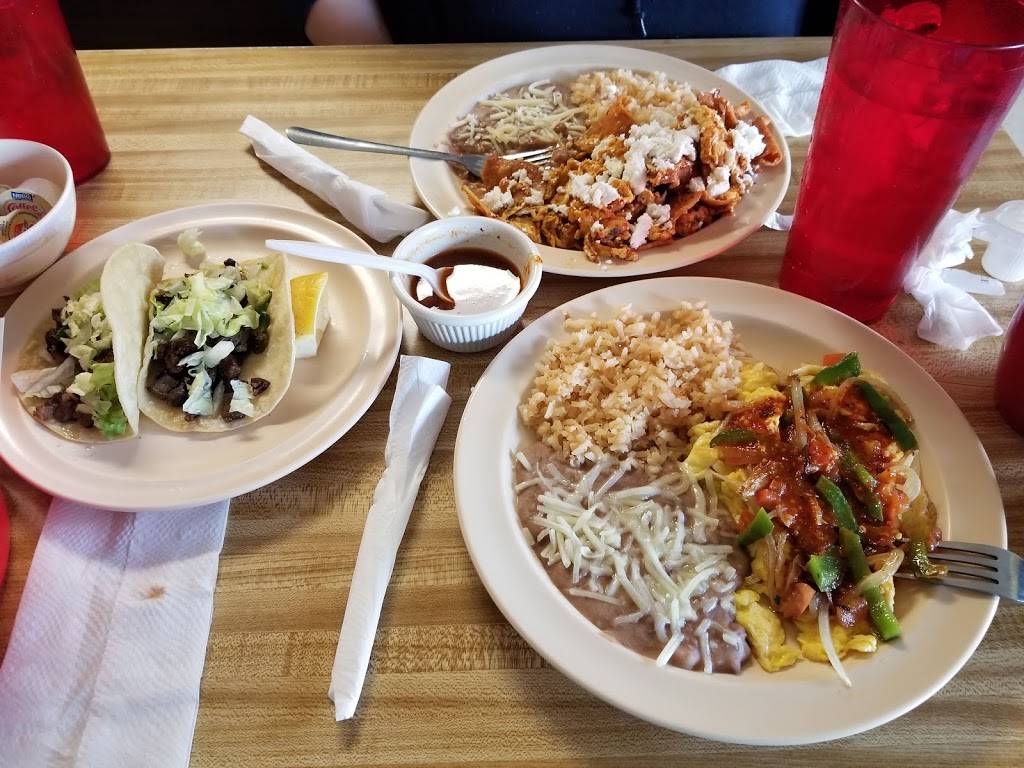 Ramirez Restaurant | restaurant | 8740 S Main St, San Joaquin, CA 93660, USA | 5596932246 OR +1 559-693-2246