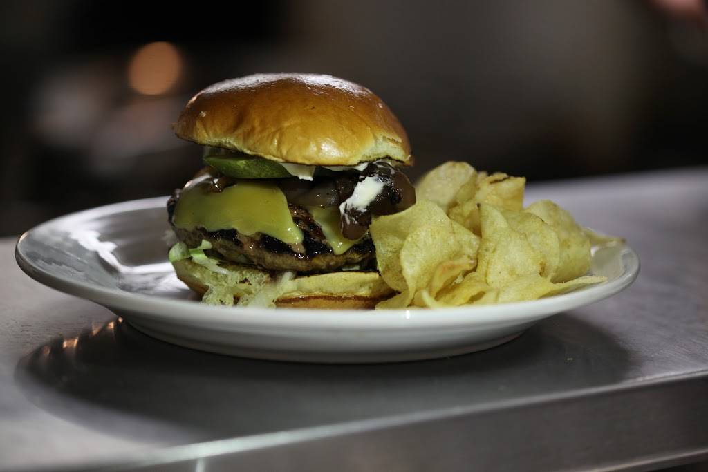 Crisp Kitchen + Bar | restaurant | 1837 1st St NW, Washington, DC 20001, USA | 2028539115 OR +1 202-853-9115