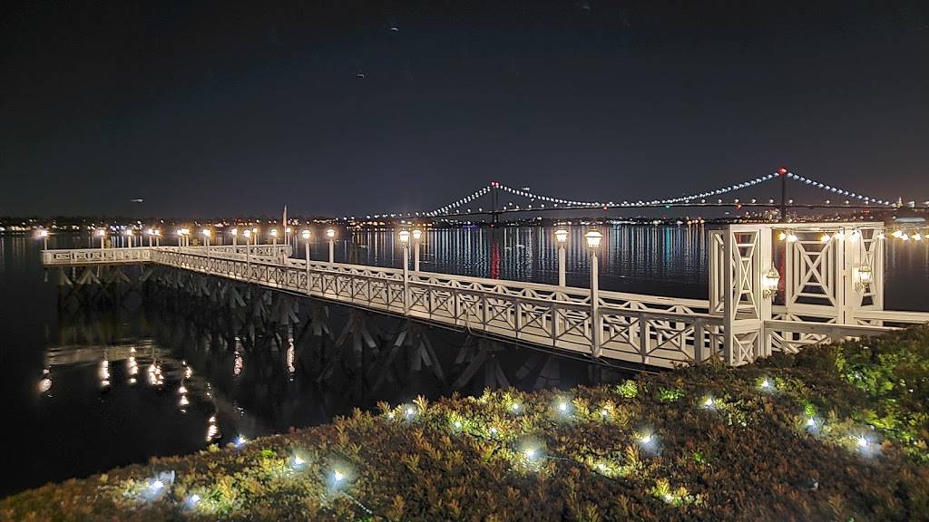 Marina Del Rey | restaurant | 1 Marina Dr, The Bronx, NY 10465, USA | 7189316500 OR +1 718-931-6500