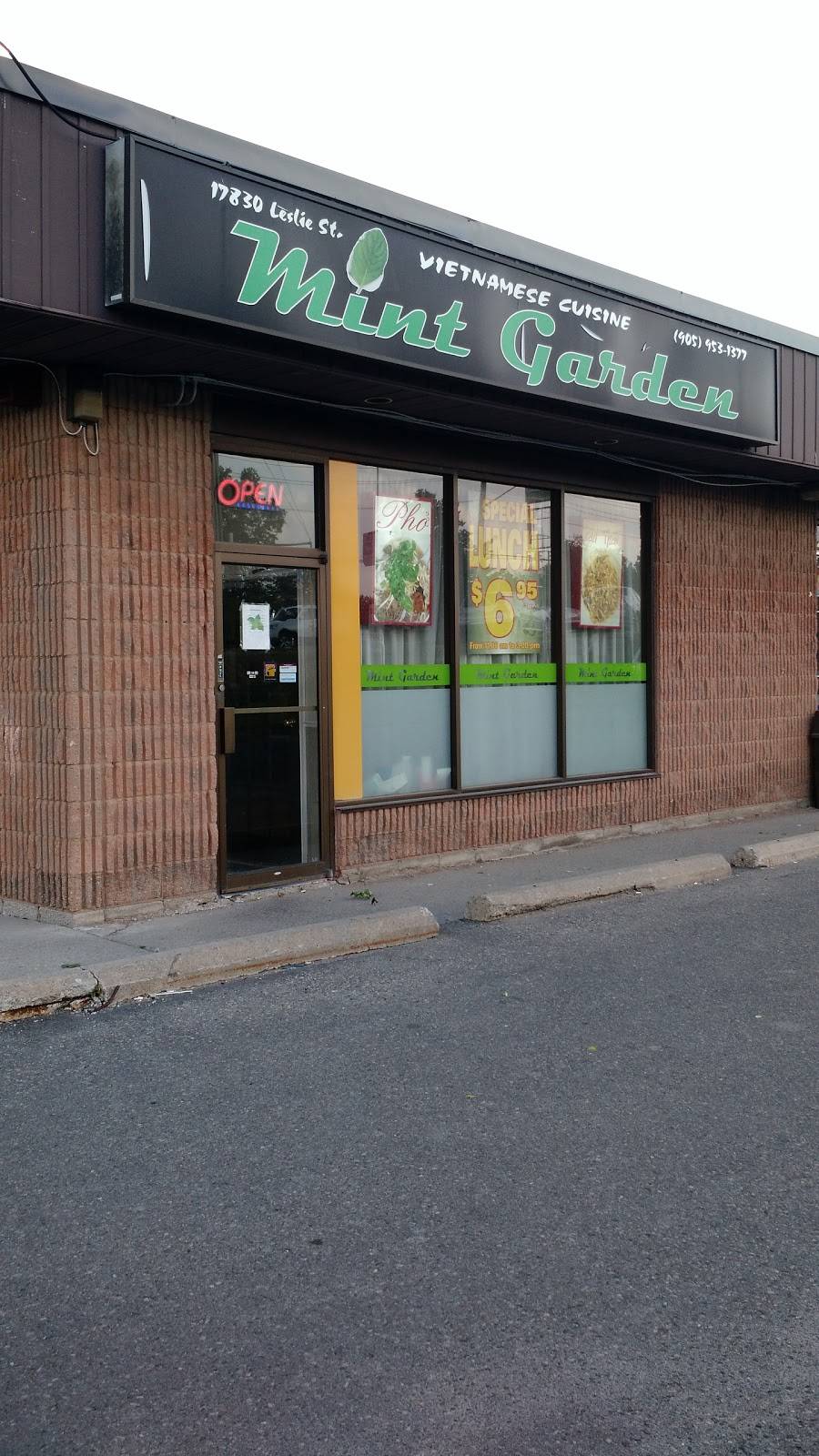 Mint Garden | restaurant | 17830 Leslie St, Newmarket, ON L3Y 3E5, Canada | 9059531377 OR +1 905-953-1377