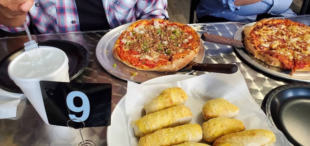 The Seymour Brewing Co. | restaurant | 755 W 2nd St, Seymour, IN 47274, USA | 8125248888 OR +1 812-524-8888