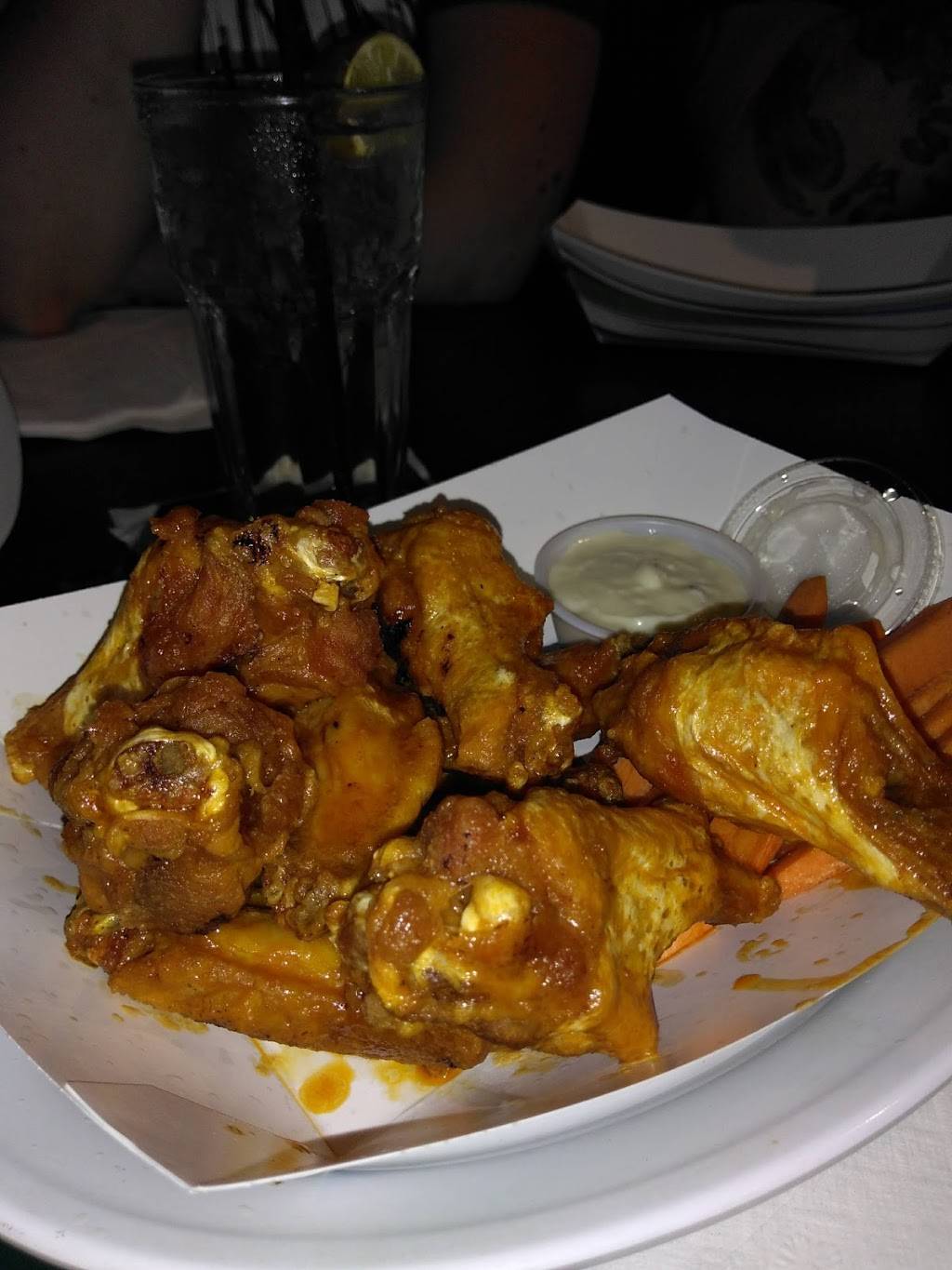 Bogies Bar | restaurant | 4414 Bailey Ave, Buffalo, NY 14226, USA | 7168341254 OR +1 716-834-1254