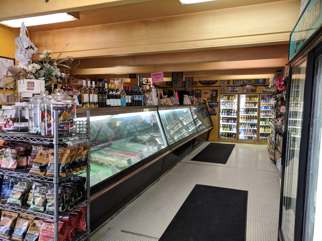 Mendocino Market | restaurant | 45051 Ukiah St, Mendocino, CA 95460, USA | 7079373474 OR +1 707-937-3474