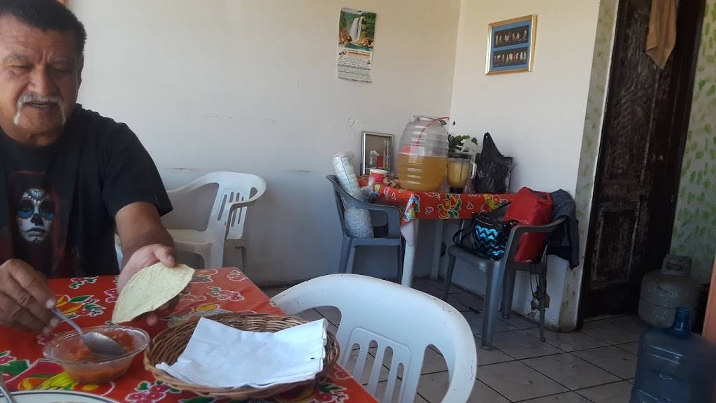 Tacos Varios | restaurant | Quinta, Tecate, B.C., Mexico | 016653932174 OR +52 665 393 2174