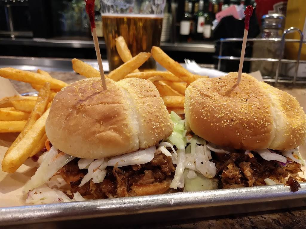 The Hungry Monk | restaurant | 1760 W Chandler Blvd, Chandler, AZ 85224, USA | 4809638000 OR +1 480-963-8000