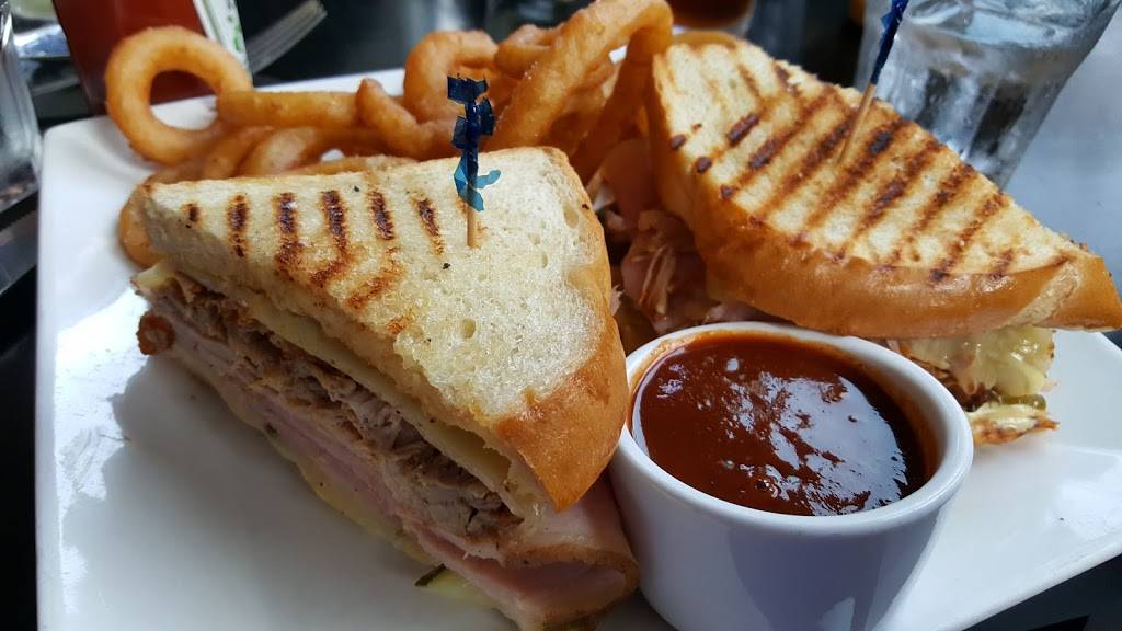 The Hideout | restaurant | 9051 Soquel Dr, Aptos, CA 95003, USA | 8316885566 OR +1 831-688-5566