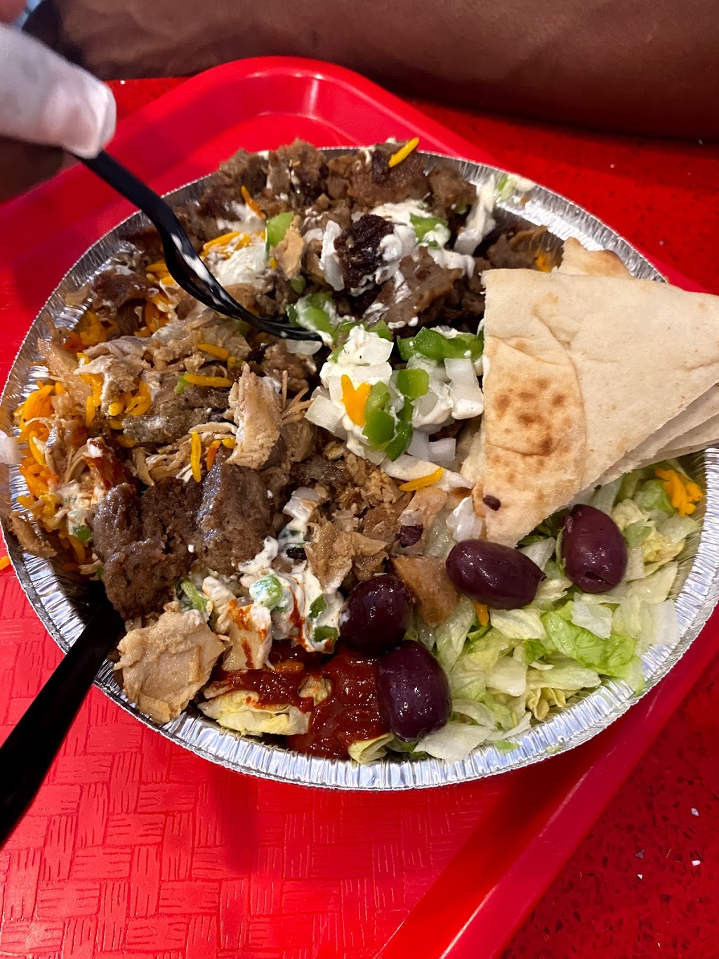 The Halal Guys | restaurant | 49 W Division St, Chicago, IL 60610, USA | 3124652186 OR +1 312-465-2186