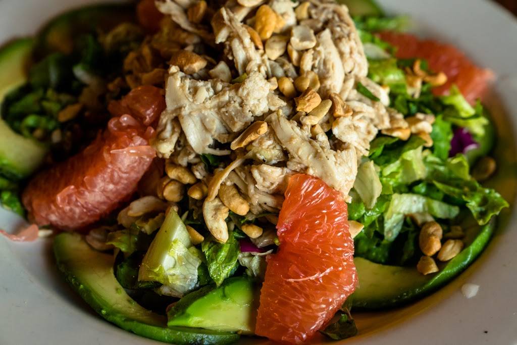 Valley Inn Restaurant and Martini Bar | restaurant | 4557 Sherman Oaks Ave, Sherman Oaks, CA 91403, USA | 8187841163 OR +1 818-784-1163