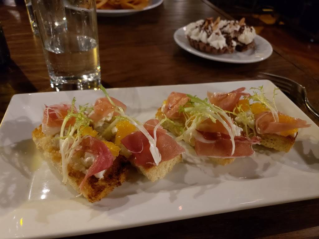 Bibliophile | restaurant | 1644 E 53rd St, Chicago, IL 60615, USA | 8722443704 OR +1 872-244-3704