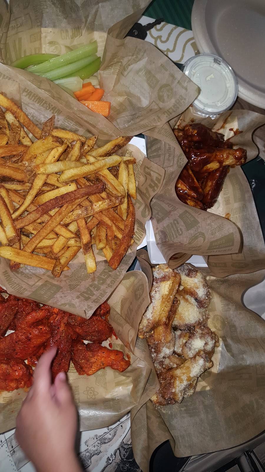 Wingstop | restaurant | 4445 N Pulaski Rd N - O, Chicago, IL 60630, USA | 8722083346 OR +1 872-208-3346