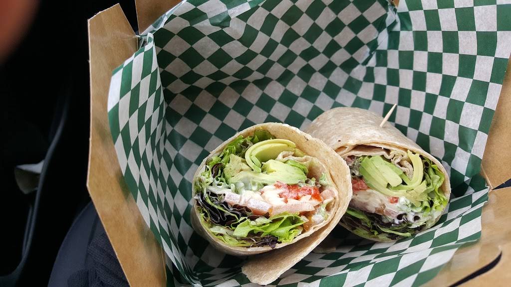 LunchBox | meal takeaway | 2817 St Joseph Blvd, Orléans, ON K1C 1G6, Canada | 6134246003 OR +1 613-424-6003