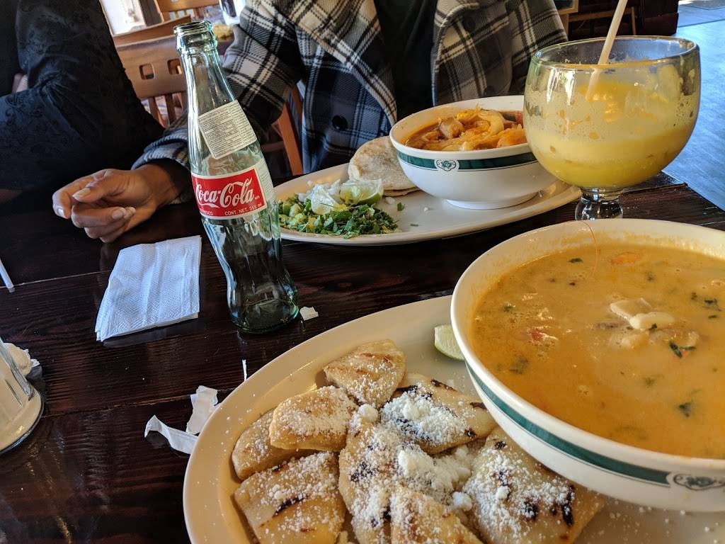 Pupuseria Y Restaurant El Aguila | restaurant | 1536 W San Carlos St, San Jose, CA 95126, USA | 4082923838 OR +1 408-292-3838