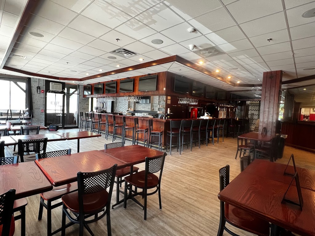 Coachs Corner of Willow Springs | restaurant | 8300 S Wolf Rd, Willow Springs, IL 60480, USA | 7083305493 OR +1 708-330-5493