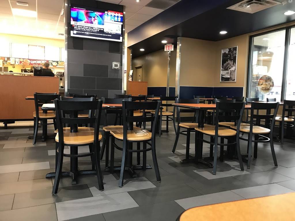 Harveys | restaurant | 30 Cottrelle Blvd, Brampton, ON L6S 0E1, Canada | 9057998998 OR +1 905-799-8998