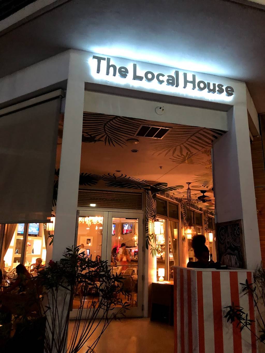 The Local House | restaurant | 400 Ocean Dr, Miami Beach, FL 33139, USA | 7862308396 OR +1 786-230-8396