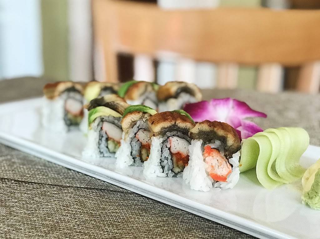 Momo Sushi & Cafe | restaurant | 212 Queen St, Alexandria, VA 22314, USA | 7032999092 OR +1 703-299-9092