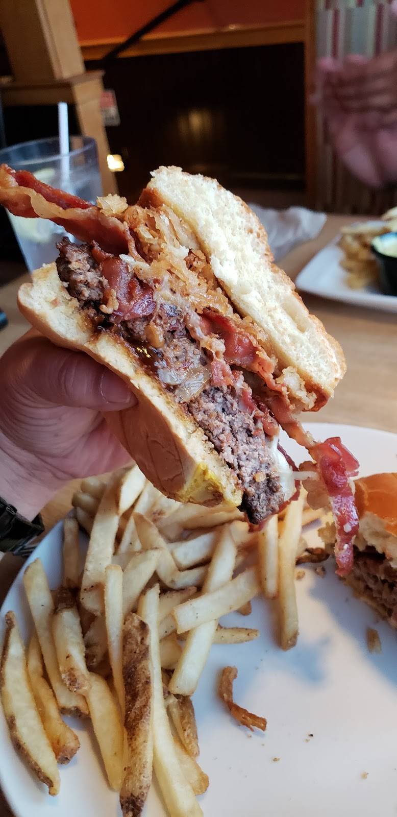 Archibalds Drive-Thru | restaurant | 14321 Bear Valley Rd, Victorville, CA 92392, USA | 7605528858 OR +1 760-552-8858