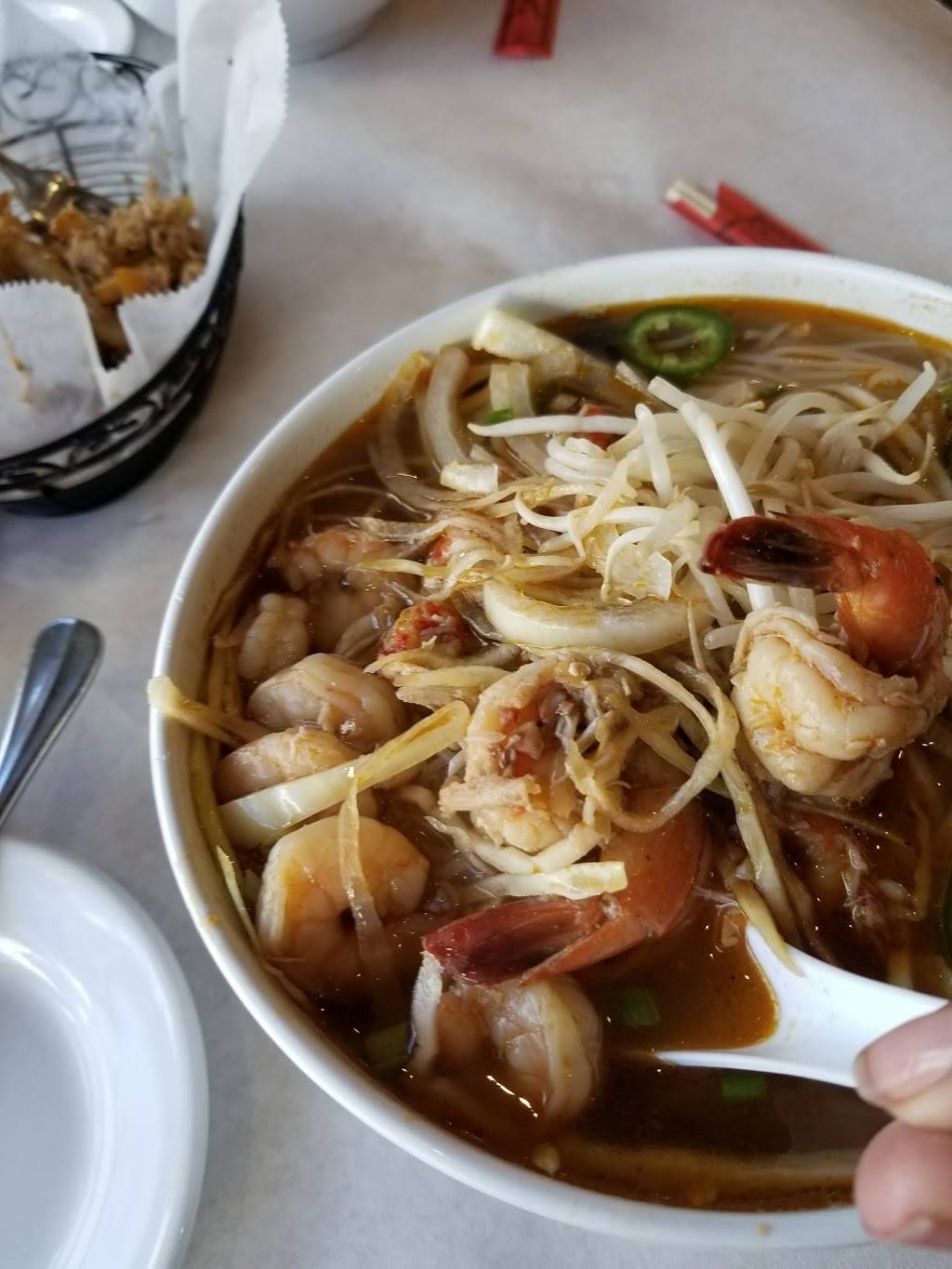 BeClaws | restaurant | 6450 America Blvd #105, Hyattsville, MD 20782, USA | 3014039000 OR +1 301-403-9000