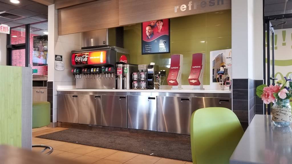 McDonalds | cafe | 2400 N Main St, Hubbard, OH 44425, USA | 3305349176 OR +1 330-534-9176