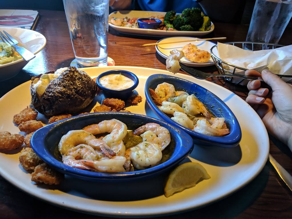 Red Lobster | restaurant | 5656 S Wadsworth Blvd, Littleton, CO 80123, USA | 3039781416 OR +1 303-978-1416