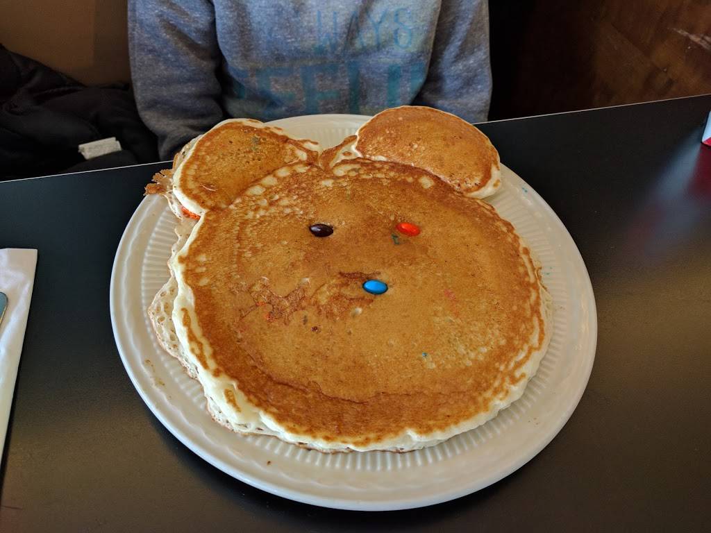 The Village Diner | restaurant | 28149 Miles Rd, Chagrin Falls, OH 44022, USA | 4402481332 OR +1 440-248-1332