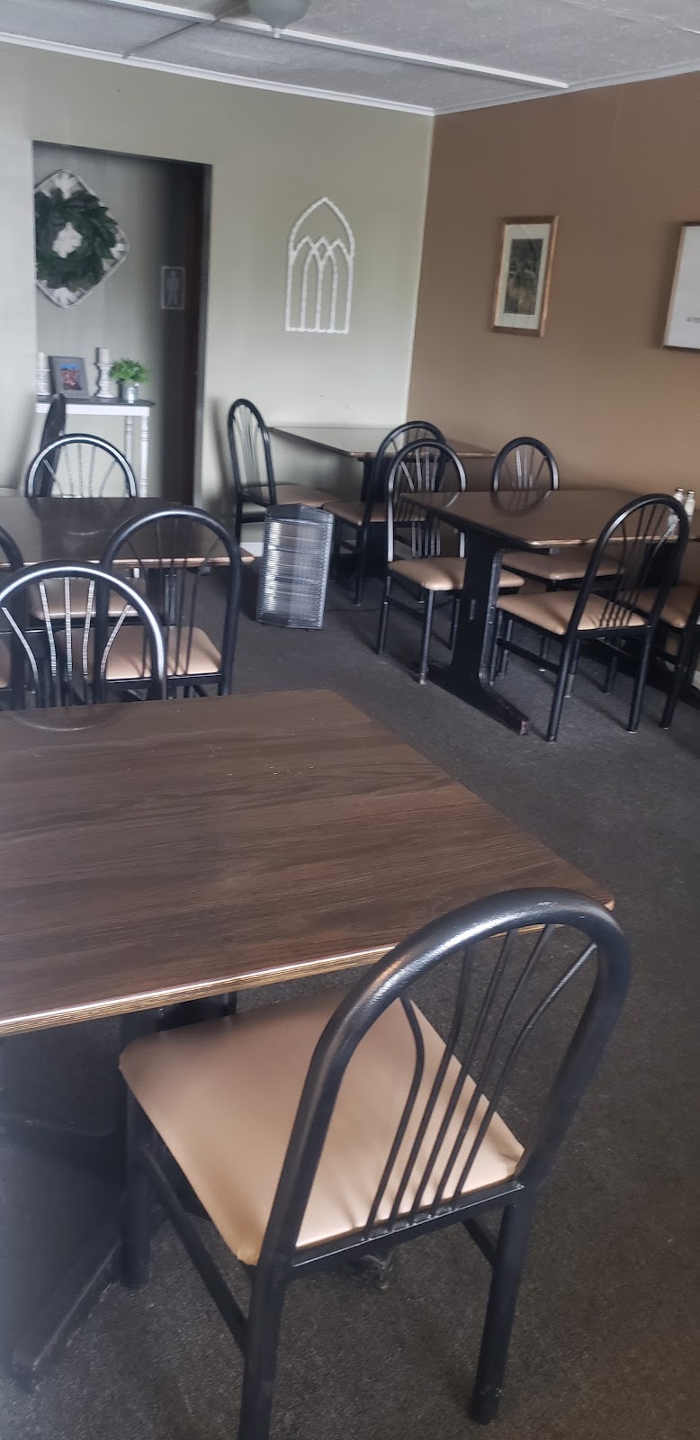 Raceway Restaurant | restaurant | 9851 Hwy 421 N, Shady Valley, TN 37688, USA | 4237392499 OR +1 423-739-2499