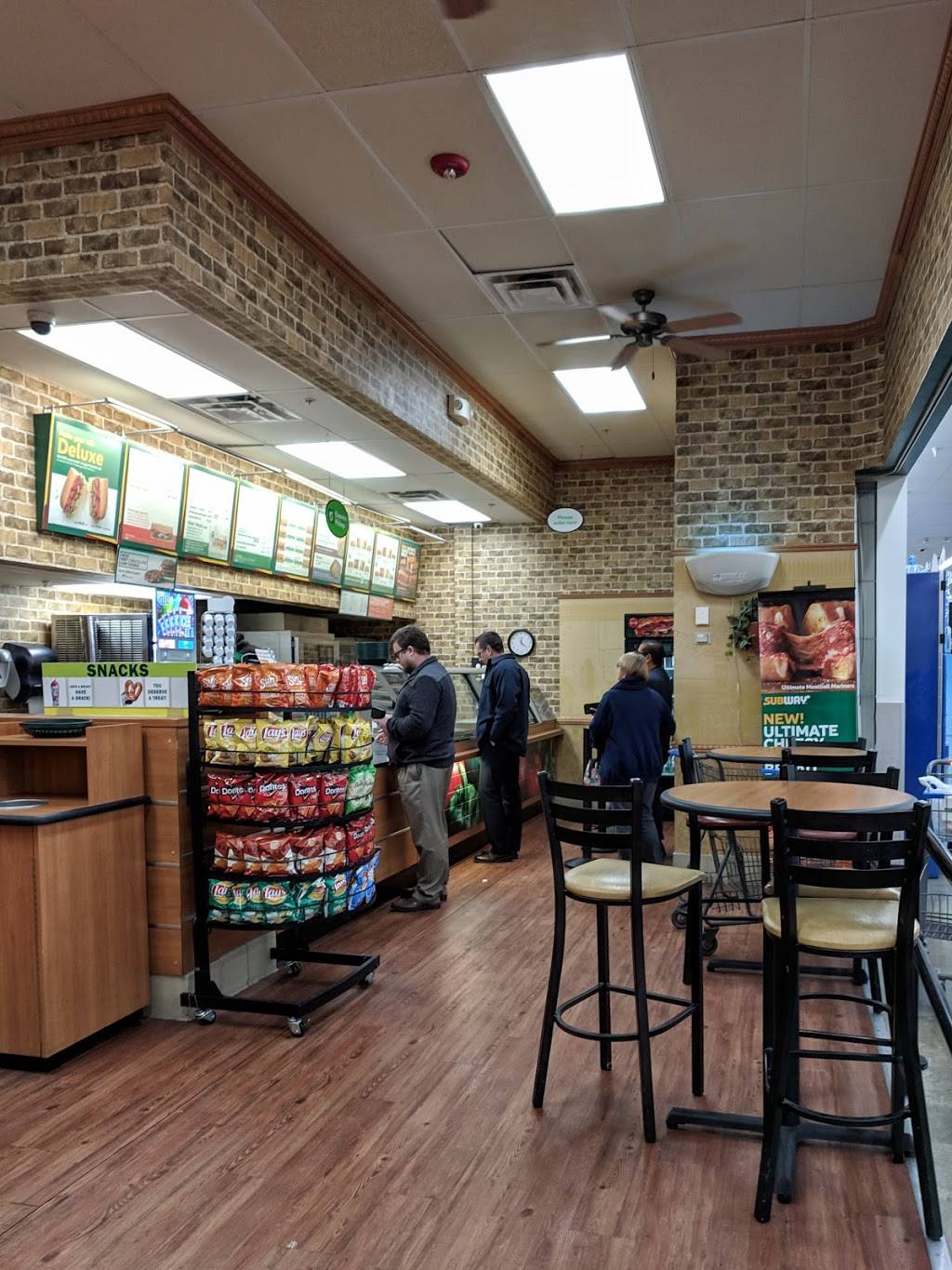 Subway | restaurant | 2021 Lynnhaven Pkwy, Virginia Beach, VA 23456, USA | 7574711100 OR +1 757-471-1100