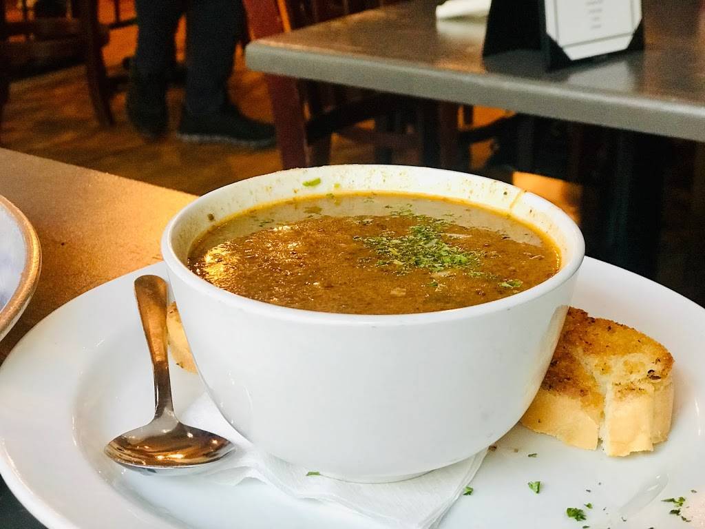 Galliers Restaurant & Oyster Bar | restaurant | 129 Carondelet St, New Orleans, LA 70130, USA | 5042675672 OR +1 504-267-5672