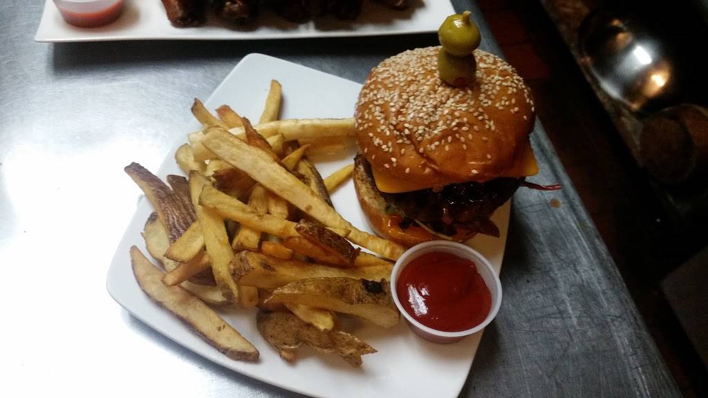 Camaradas El Barrio | restaurant | 2241 1st Avenue, New York, NY 10029, USA | 2123482703 OR +1 212-348-2703