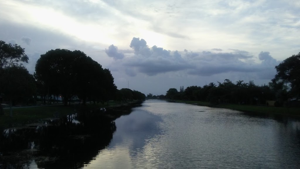 Caseys Cafe LLC | restaurant | 1360 NE 172nd St, Miami, FL 33162, USA | 3057906156 OR +1 305-790-6156